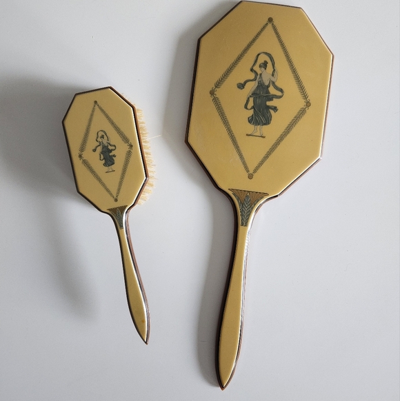 Vintage Lucite Empire Dresser/Vanity Set- Full Set - Picture 9 of 11